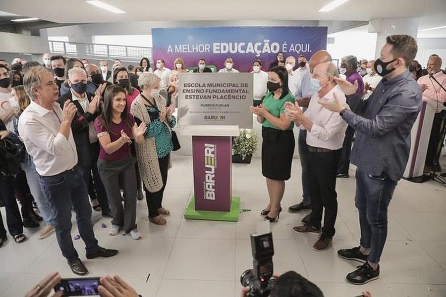Furlan entrega novo prédio da Emef Estevan Placêncio no bairro Nova Aldeinha 