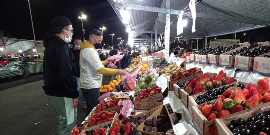 Feira noturna de sexta-feira retorna para o Jardim Silveira 