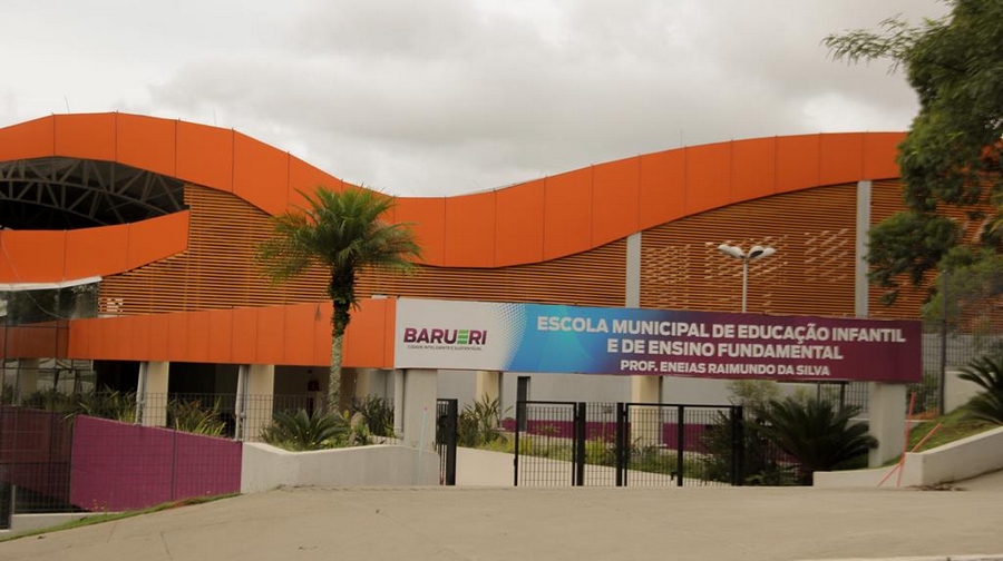 Ano letivo em Barueri começa com 30 escolas da rede municipal totalmente reformadas