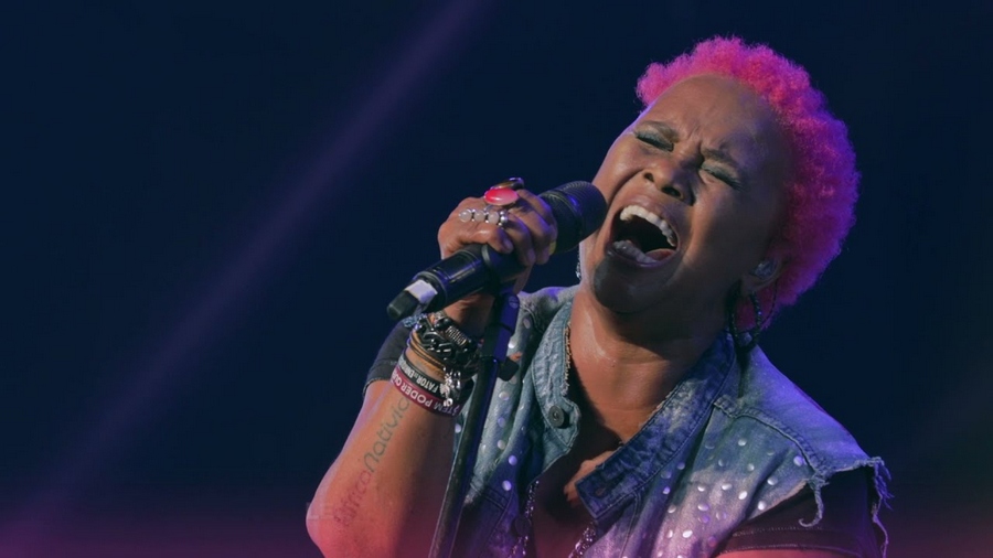 Dia das Mães é celebrado em Barueri com show da Sandra Sá no Parque Municipal 