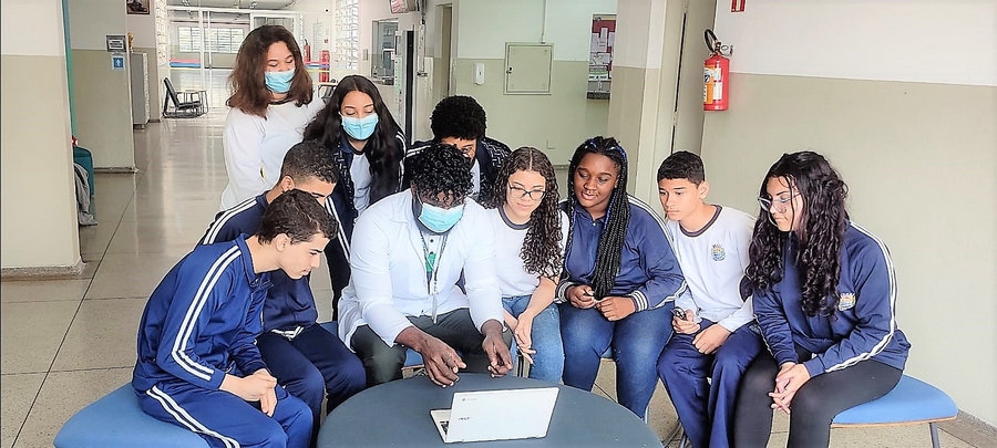 Dia do Professor: docentes de Barueri oferecem a melhor formação aos alunos