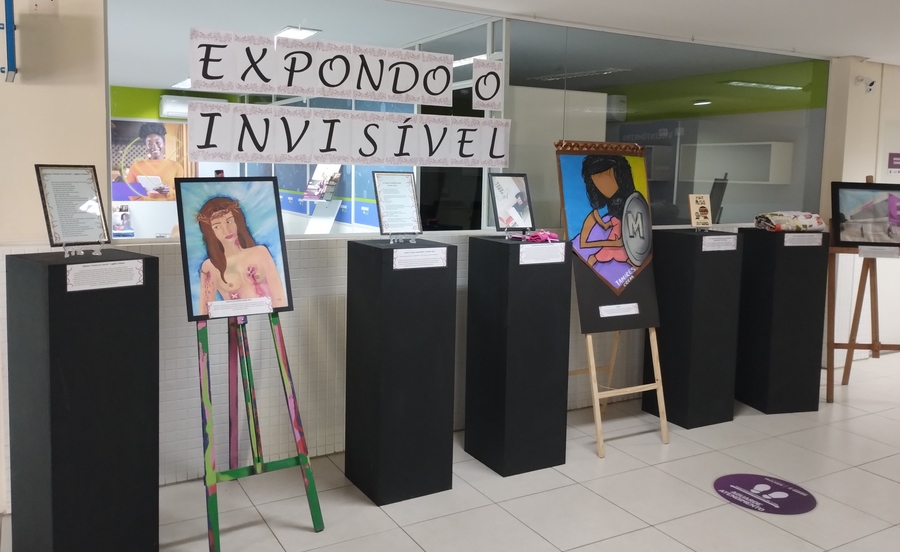 Exposição retrata histórias de vítimas de violência doméstica 