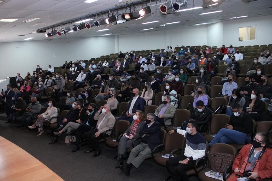 Evento “Talk Show Famílias Fortes” acontece dia 28 com a participação de especialistas