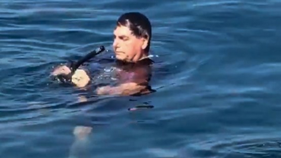 Bolsonaro interrompe férias e desembarca em São Paulo com suspeita de nova obstrução intestinal 