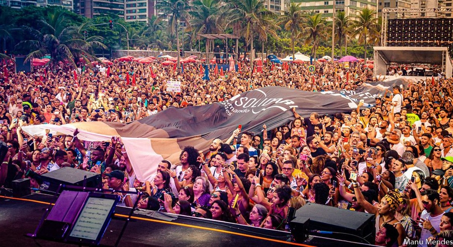 Evolução da Ômicron provoca mudanças na programação de grandes eventos