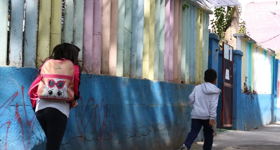 Volta às aulas: como lidar com dificuldade de alunos de acordar cedo