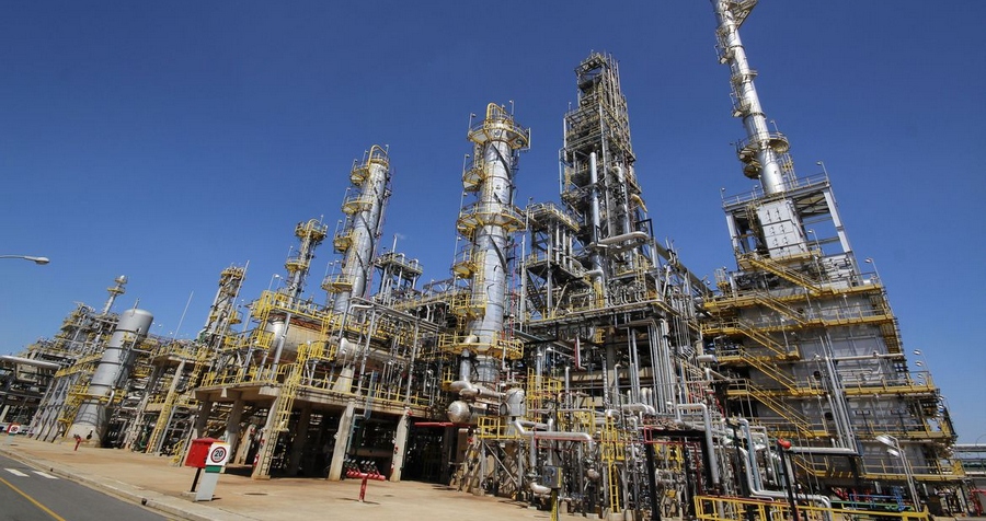 Petrobras reduz preço da gasolina em R$ 0,20 por litro nas refinarias