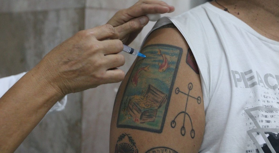 Covid-19 longa ainda é problema a ser enfrentado  Cuidado mais importante é a vacinação em dia