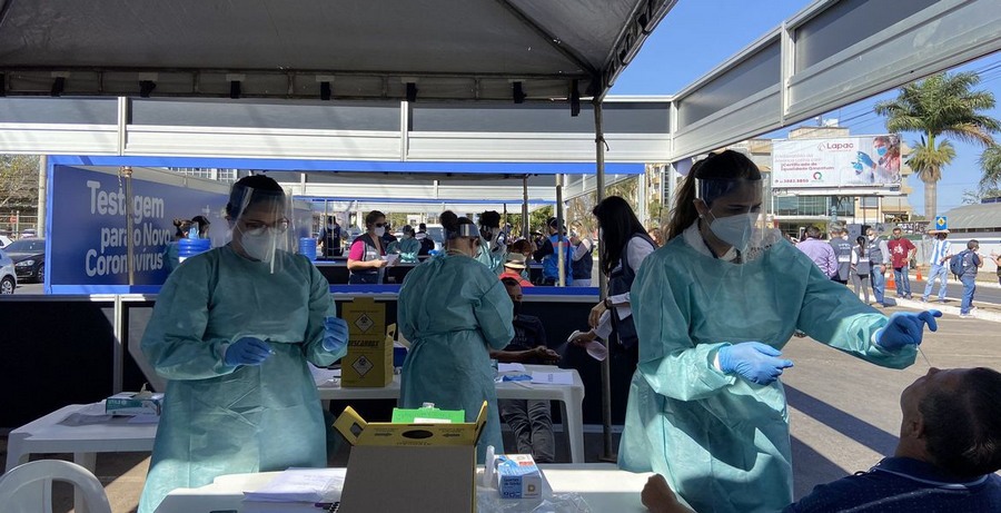 Ministério da Saúde promove testagem rápida com voluntários no DF