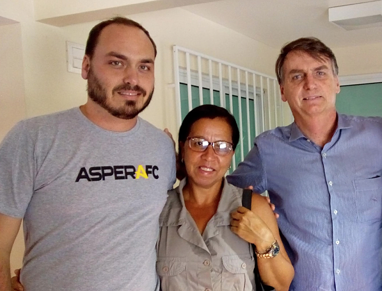 Bolsonaro é processado por desvio de dinheiro público no caso "Wal do Açaí" 