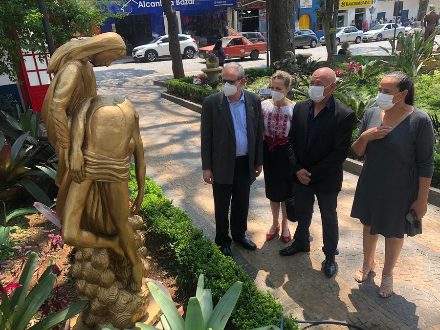 Consulado da Ucrânia visita Embu das Artes e realizará exposição de '130 anos da imigração ucraniana'