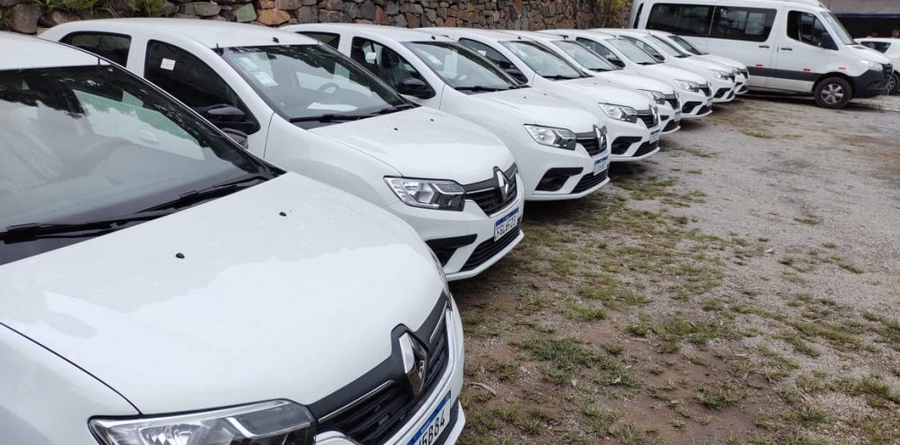 Centros de Referência de Assistência Social recebem 10 veículos zero km