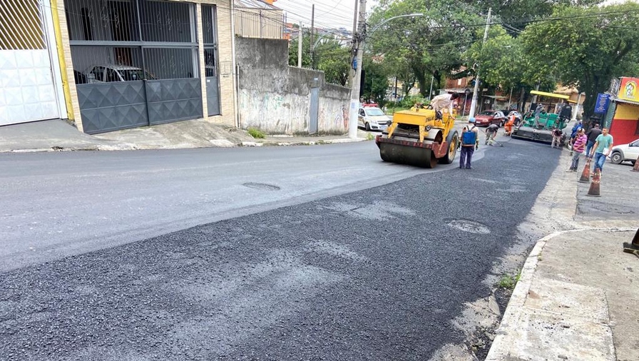 Estrada de Itapecerica a Campo Limpo recebe programa Asfalto Novo
