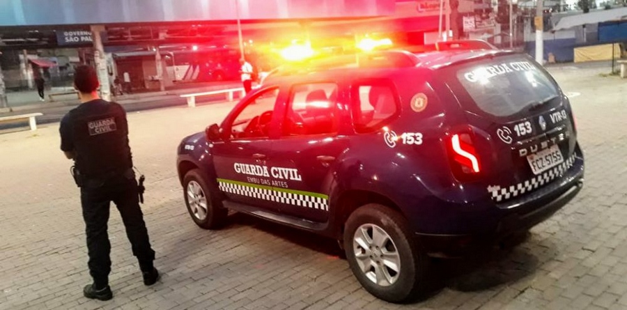 GCM de Embu das Artes auxilia no encontro dos envolvidos em caso de latrocínio