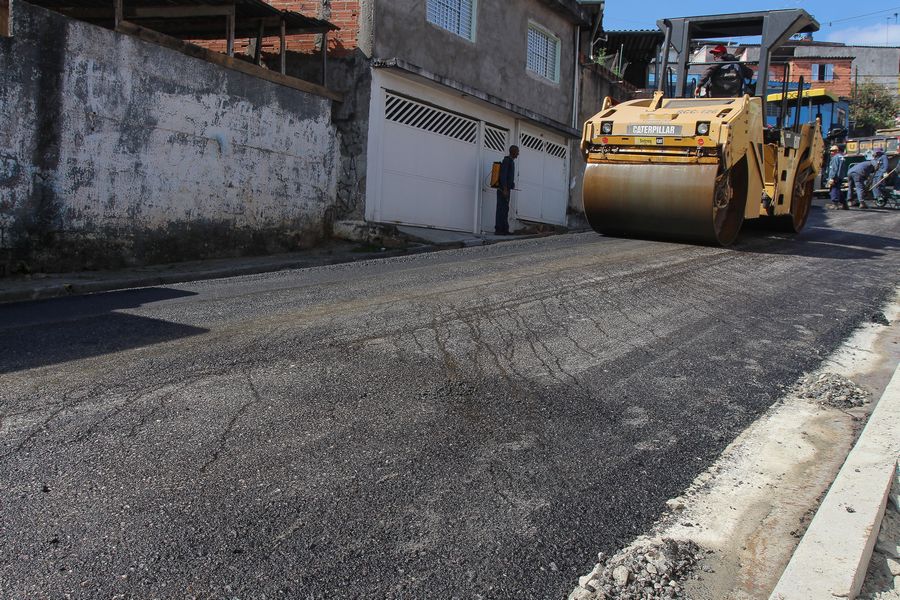 Embu das Artes planeja asfaltar mais de 30 ruas e reformar 8 equipamentos públicos