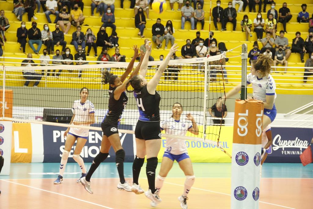 Barueri estreia com vitória na Superliga Feminina de Vôlei 2021/22