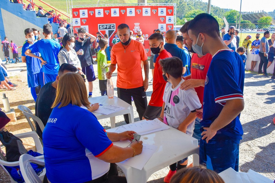 São Paulo F. C. aprova quatro cajamarenses para participar da equipe do time de base