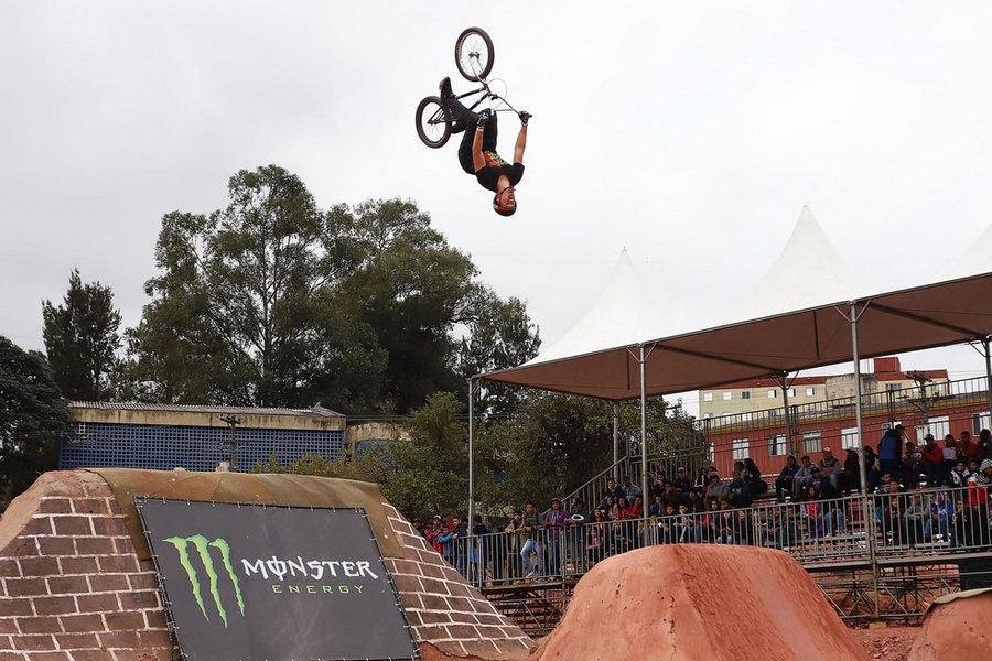 Com apoio da Prefeitura, Carapicuíba recebe a 7ª edição do BMX Estilo Livre