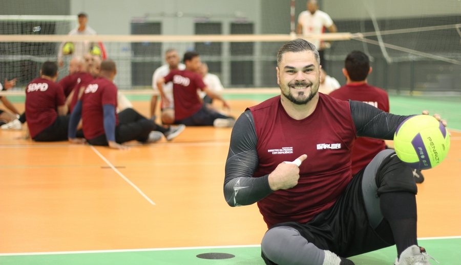 Paratleta do vôlei sentado de Barueri é convocado para Seleção Brasileira