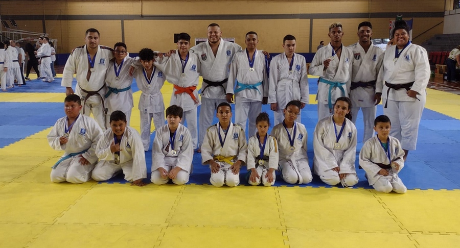Judocas de Jandira são medalhistas na cidade de Salto