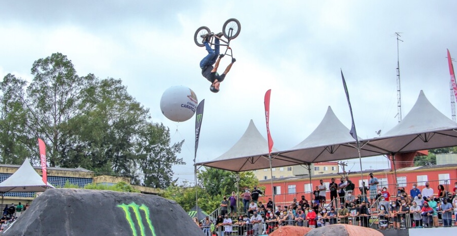 Com apoio da Prefeitura, Carapicuíba recebe 6ª edição do BMX Dirt