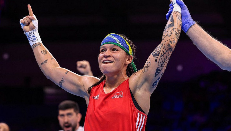  Beatriz Ferreira sobra na final e fatura bicampeonato mundial de boxe