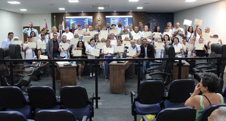 Câmara de Jandira homenageia idosos que competiram nos Jogos da Melhor Idade 2023