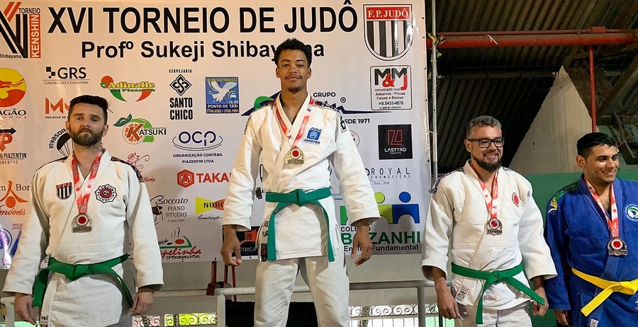 Judô Jandira conquista 16 medalhas em novos campeonatos