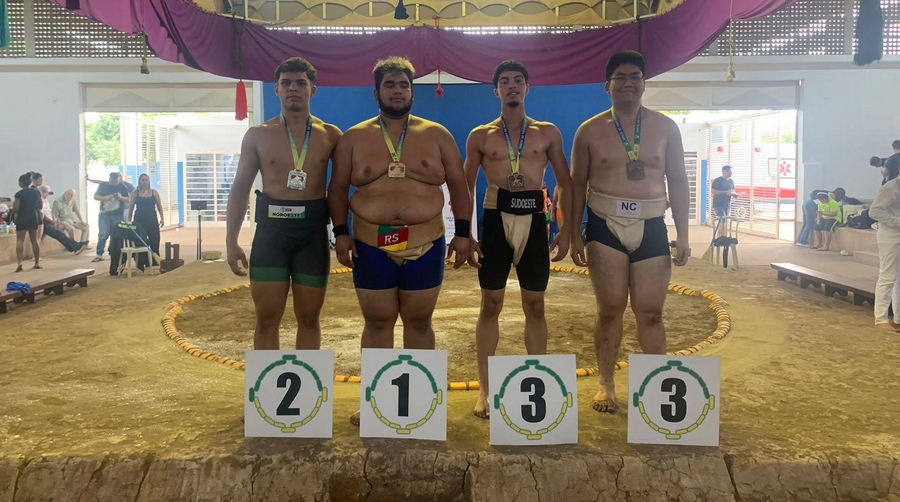 Atletas de Jandira participam de 3º Troféu Brasil de Sumô e Seletivas
