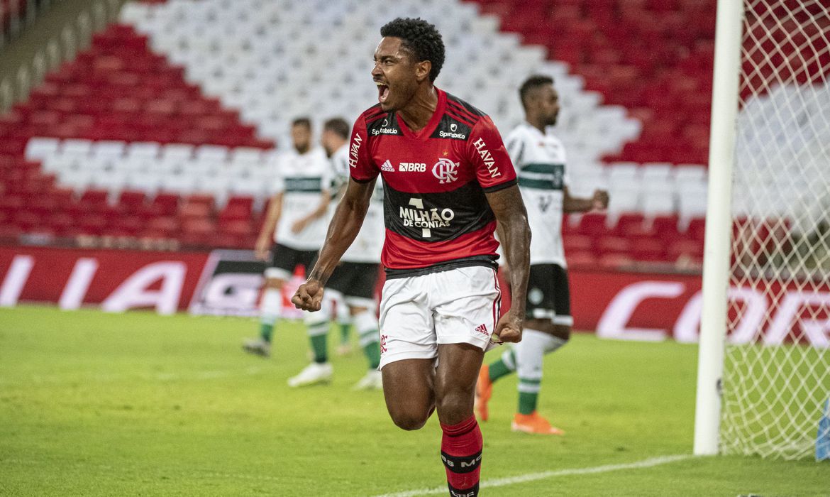 Rubro-Negro ganha com gols de Vitinho e Bruno Henrique