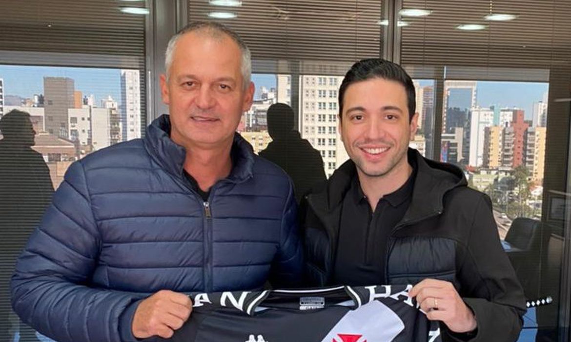 Vasco confirma contratação de Lisca como técnico de futebol