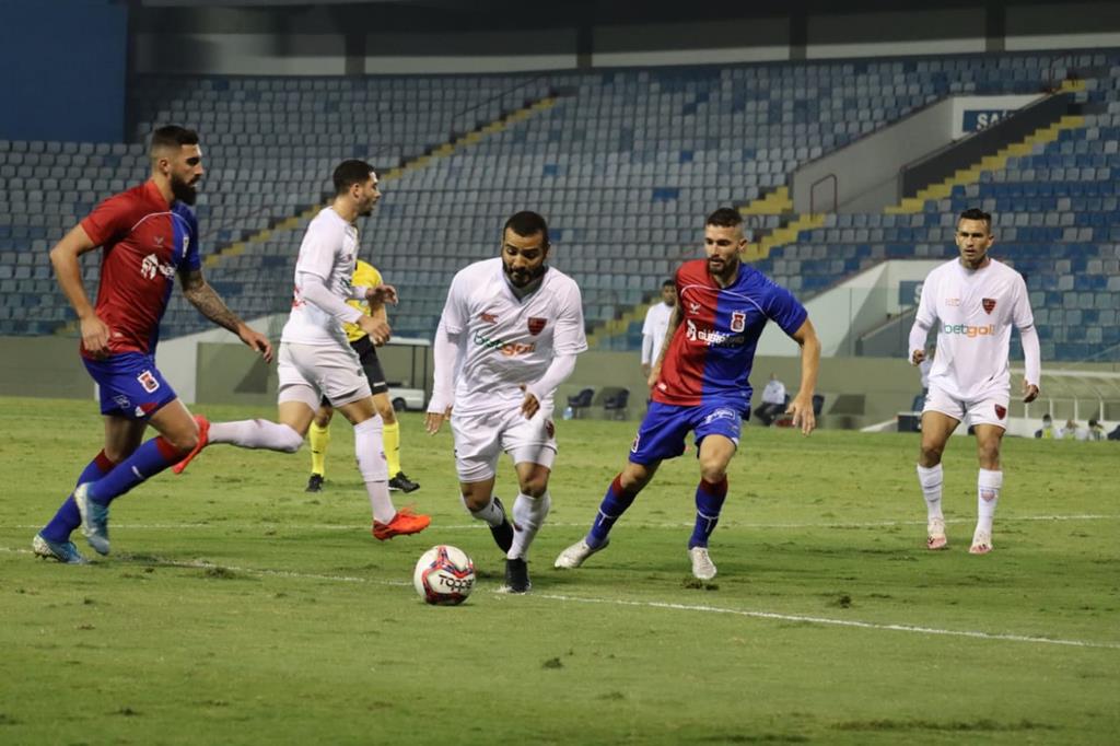 Oeste Barueri empata com Paraná Clube em casa pelo Brasileirão Série C