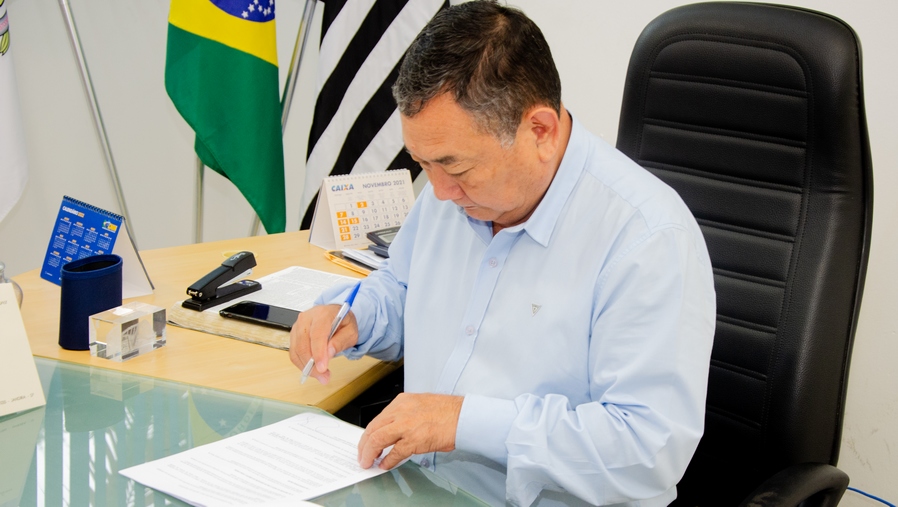 Doutor Sato firma acordo e Casa do Trabalhador de Jandira terá posto de atendimento do INSS 