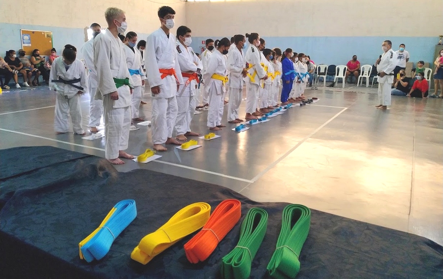 Doutor Sato participa da cerimônia de graduação de faixa do judô 