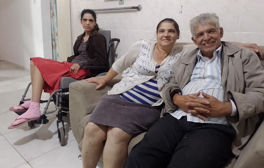 Você pode ajudar: A Luta da família jandirense e seus três filhos com doença degenerativa 