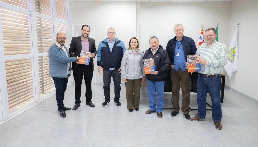 Doutor Sato recebe diretoria da Pamplona, empresa alimentícia que será instalada em Jandira nos próximos meses