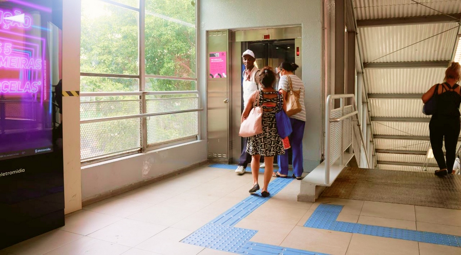 Após manutenção, elevador da estação de Jandira é oficialmente finalizado