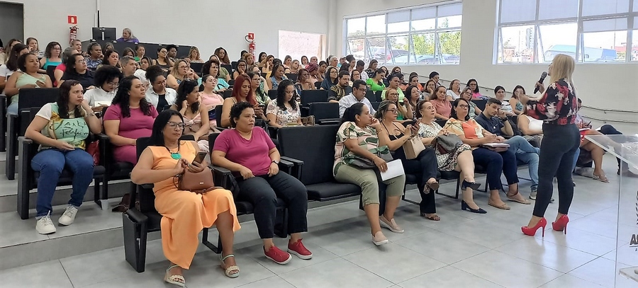Em reunião com gestores, Educação de Jandira ajusta planejamento para 2023
