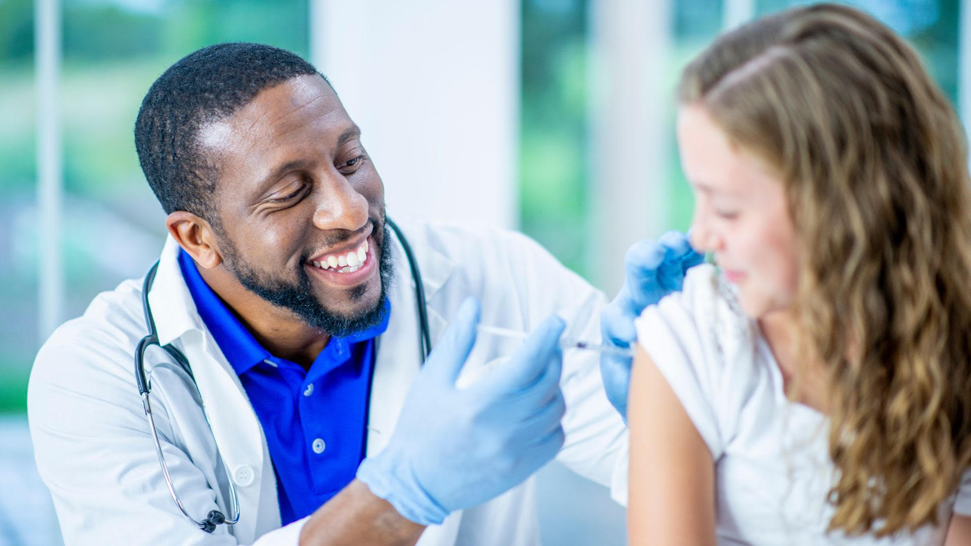 Vacina meningocócica ACWY: Jandira amplia imunizante para a população acima de 18 anos