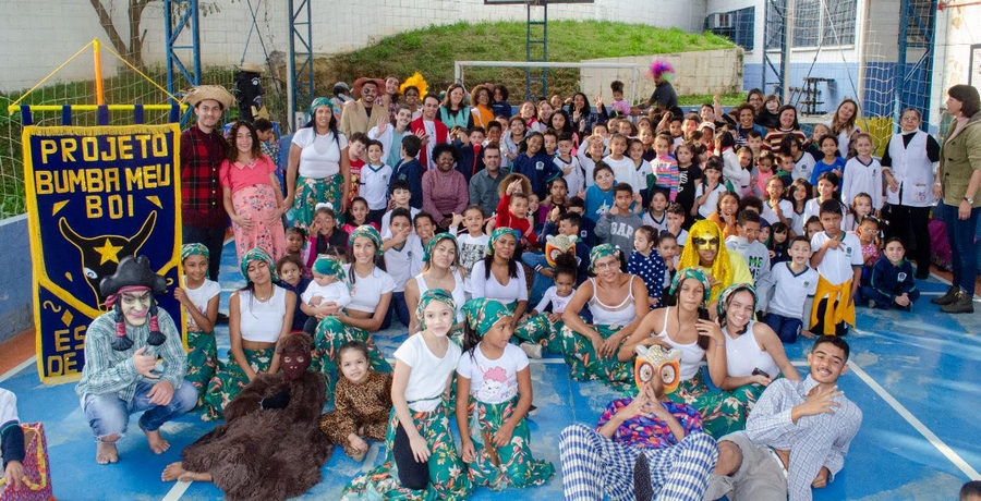 Cultura nas escolas através do projeto “Bumba Meu Boi - Estrela de Jandira” 