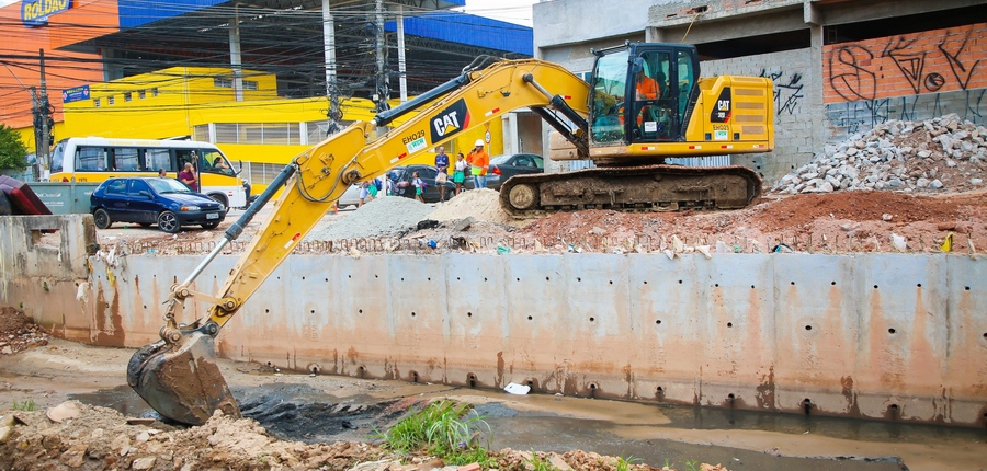 Osasco intensifica ações de combate às enchentes 