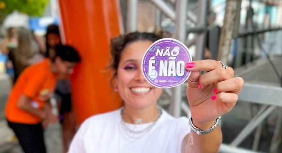 Infância e juventude faz campanha de conscientização no carnaval