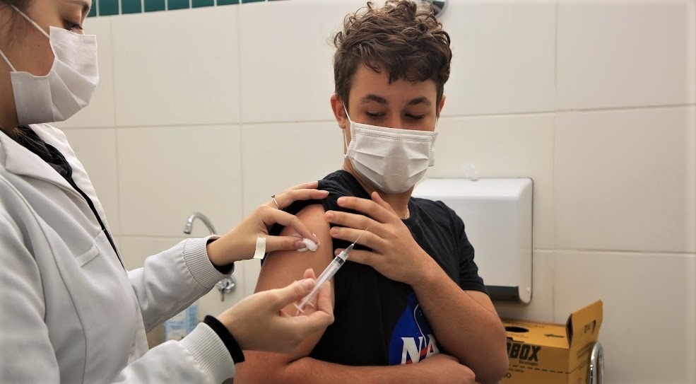 Osasco inicia vacinação contra a Covid para jovens a partir de 12 anos com comorbidades