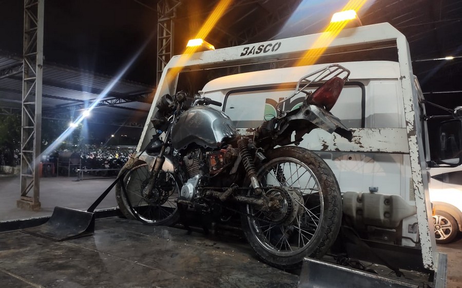 GCM apreende moto que era empurrada por suspeitos no Rochdale