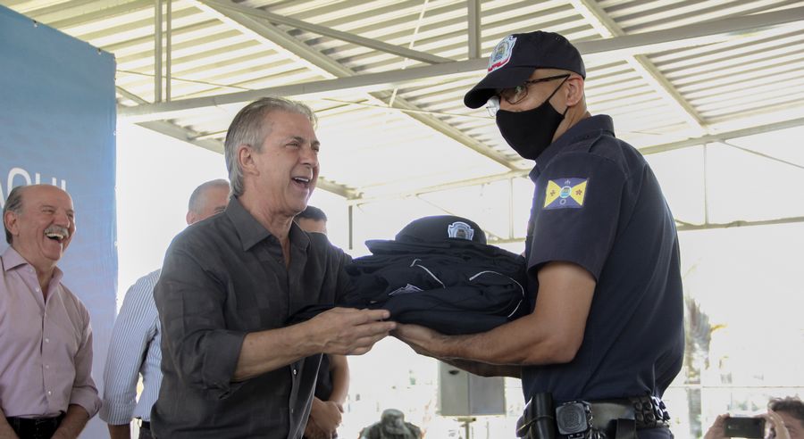 GCM de Barueri recebe novos uniformes e coletes à prova de bala mais seguros