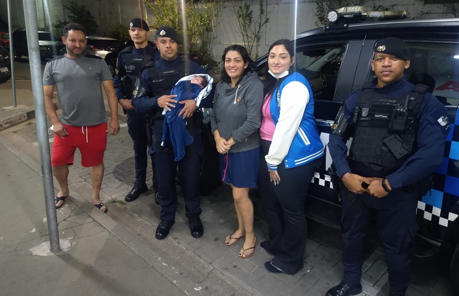 GCM de Osasco salva bebê recém-nascido que estava engasgado