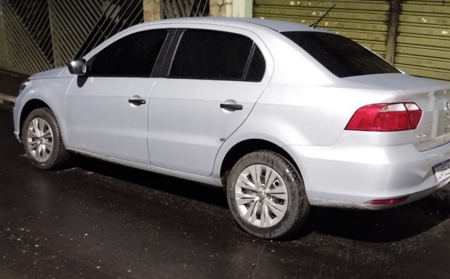 Homem é preso com veículo furtado em Carapicuíba