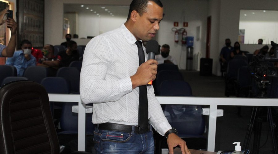 Vereador Léo da Feira apresenta projeto para inclusão do estudo do ECA nas escolas municipais