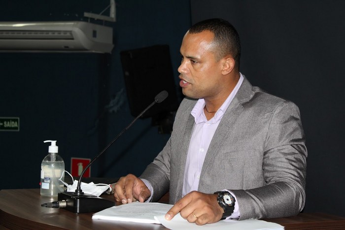 Vereador Léo da Feira reivindica instalação de banheiros químicos nas feiras livres de Jandira