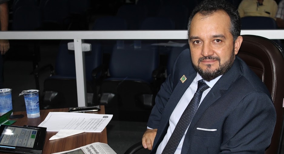 Vereador Silvio Cabeleireiro reassume cadeira no Legislativo jandirense